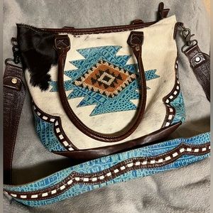 Myra tote bag